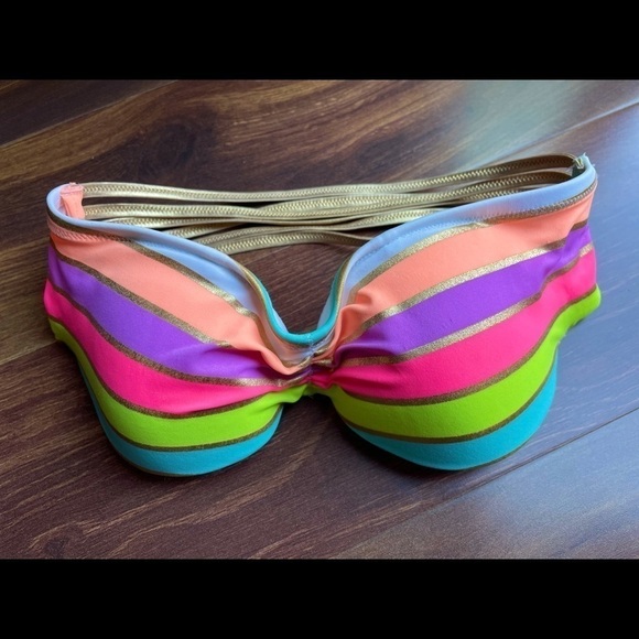 🌿SALE🌿VICTORIA'S SECRET Multicolored Swimwear top  32B and Matching Bottom XS - Picture 2 of 6